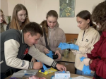 Хімічні досліди та цікаві факти: у Рівненській медакадемії відбувся день відкритих дверей